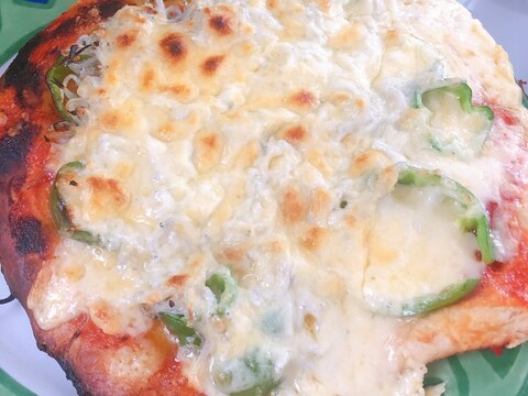魚焼きグリルで時短ピザ(しらすとピーマン、チーズ)